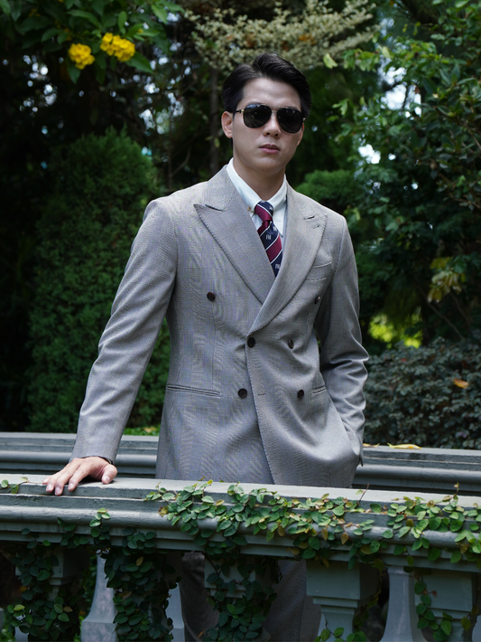 What Color Suit Should a Groom Wear? How to Choose a Wedding Suit Based on Venue & Concept