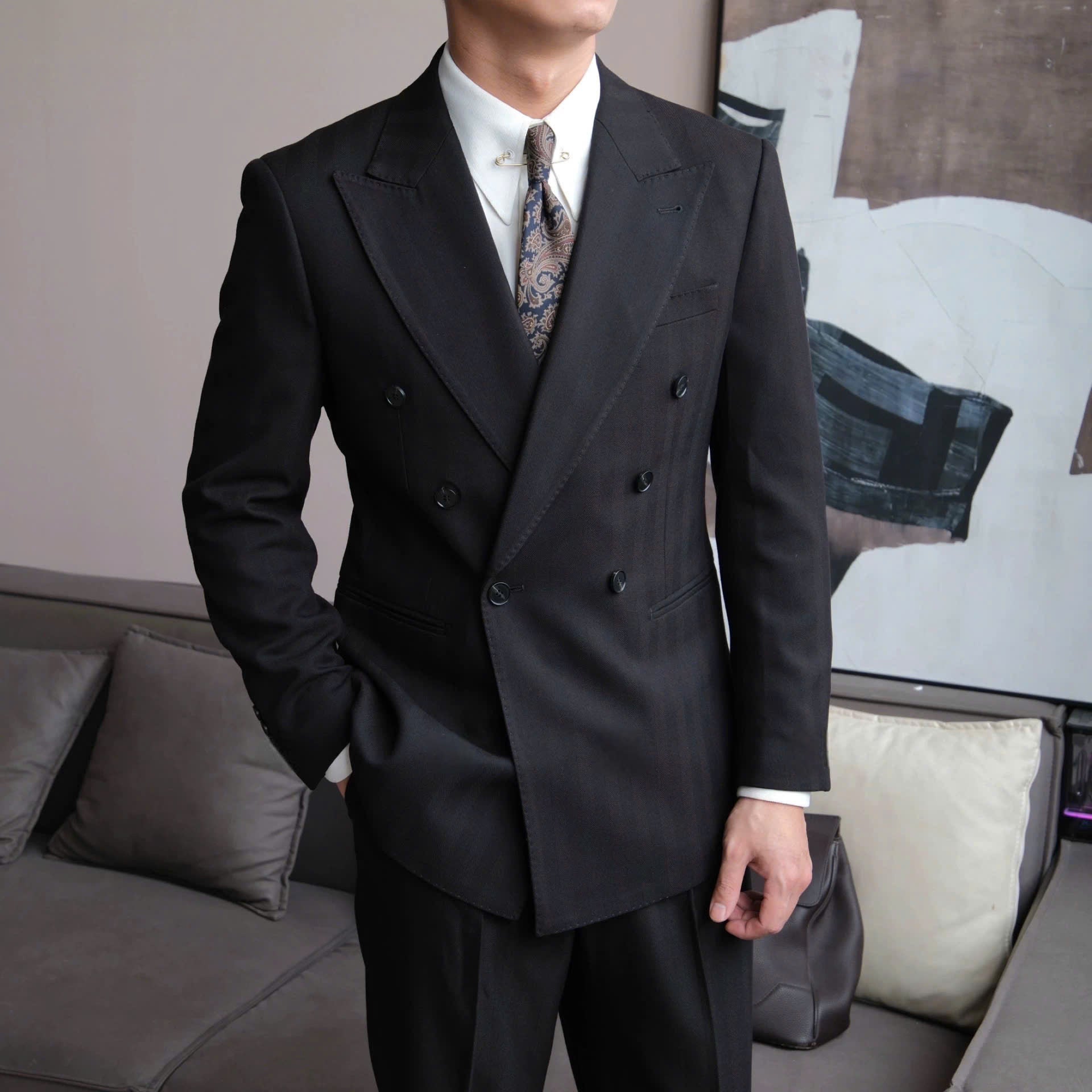 Harold The 6x1 Veroza Double-Breasted Suit – HAROLD